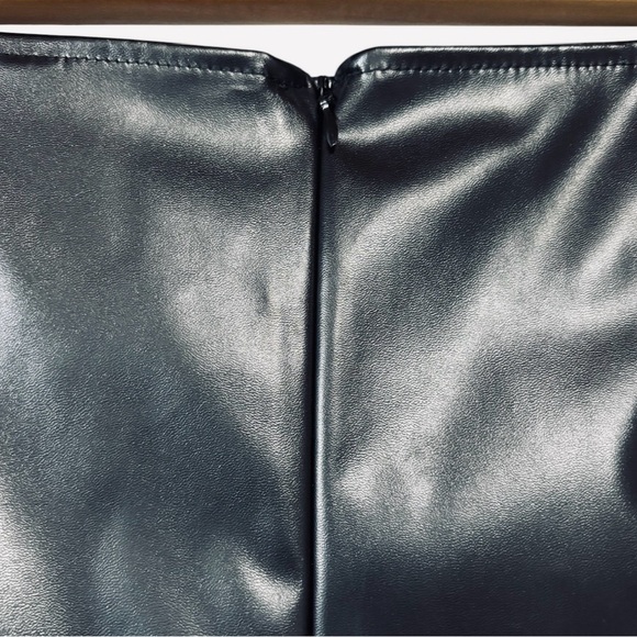 SHEIN, Black Faux Leather Skirt, Size Medium - Picture 5 of 8